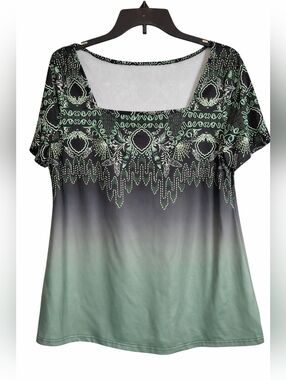 Boutique Boho Ombre Short Sleeve Stretch Top - Size Large